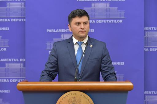 Adrian Cozma (PNL) Orice cedare a unui minister, trebuie să primim dublu înapoi. Dacă cedăm un minister, va trebui să luăm două în schimb