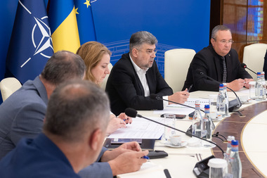 Premierul către sindicate, înaintea negocierilor: Din acest buget trebuie să facem în aşa fel încât să asigurăm tot ceea ce trebuie asigurat pentru buna funcţionare a întregii ţări. Am asumat că prioritatea este educaţia - FOTO, VIDEO
