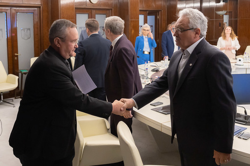 Premierul Nicolae Ciucă le-a spus sindicaliştilor din educaţie că nu se poate organiza o grevă când se schimbă un guvern cu altul pentru că acest lucru conduce la instabilitate: Momentul ales, cel mai prost din ultimii 10 ani - SURSE