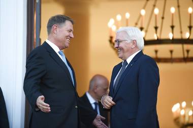 Klaus Iohannis îl primeşte, la Palatul Cotroceni, pe preşedintele Republicii Federale Germania, Frank-Walter Steinmeier / Acesta efectuează o vizită de stat în România şi va merge la Sibiu şi Timişoara
