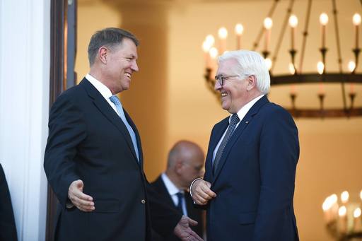 Klaus Iohannis îl primeşte, la Palatul Cotroceni, pe preşedintele Republicii Federale Germania, Frank-Walter Steinmeier / Acesta efectuează o vizită de stat în România şi va merge la Sibiu şi Timişoara
