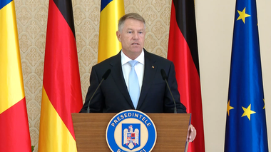 Klaus Iohannis: După părerea mea, calendarul iniţial al rocadei poate fi respectat. Vineri ar începe procedura, iar în varianta optimală ea s-ar putea încheia pe 30 mai