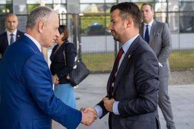 Mircea Geoană: Am condamnat cu fermitate atacurile neprovocate împotriva trupelor KFOR din nordul Kosovo / KFOR va continua să acţioneze imparţial / NATO rămâne pregătită pentru provocările din Balcani