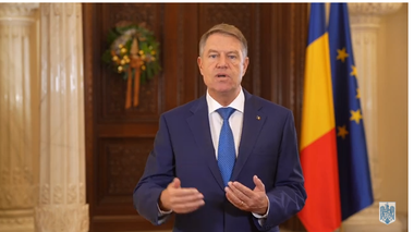 Preşedintele Klaus Iohannis a decorat mai multe organizaţii şi fundaţii, cu prilejul Zilei Internaţionale a Copilului