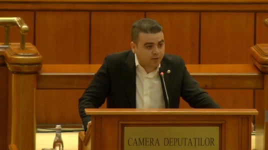 Deputat PSD: Aseară, un coleg al nostru din Parlament, domnul Ciprian Titi Stoica de la AUR, a sunat mai mulţi colegi din grupul PSD, foarte târziu, după ora unu noaptea şi a început să ne înjure, să ne ameninţe, să ne adreseze tot felul de injurii