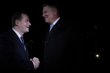 Orban: Marea problemă pe care am avut-o în relaţia cu Iohannis este că e foarte greu de citit. Şi-a mascat totdeauna foarte bine sentimentele, emoţiile, adevăratele intenţii / Nu avea obiceiul să dea ordine. Foarte rar se întâmpla să aibă un ton imperativ