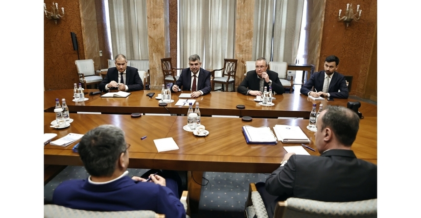 Nicolae Ciucă a anunţat că a discutat cu premierul Marcel Ciolacu, ministrul de Finanţe şi cel al Proiectelor Europene despre rectificarea bugetară, valorificarea eficientă a resurselor patrimoniului statului şi revizuirea sistemului de concesionări 