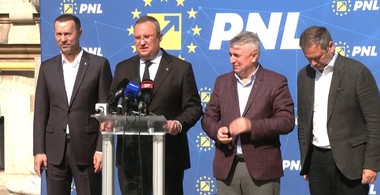 Nicolae Ciucă, despre numirea lui Mircea Abrudean ca secretar general al Guvernului: Până în acest moment, avem toate avizele necesare pentru a putea să încadreze această funcţie, împreună cu domnul Marcel Ciolacu vom găsi o soluţie în acest sens