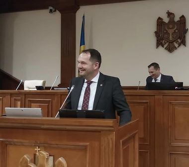 Senatorul USR Claudiu Mureşan îşi anunţă plecarea din partid: Etapa din viaţa mea numită USR se încheie astăzi, odată cu demisia pe care am trimis-o conducerii partidului / Îmi voi continua activitatea ca senator neafiliat 