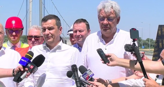 Ministrul Transporturilor, Sorin Grindeanu, la podul suspendat care va lega Brăila şi Tulcea:  În 6 iulie se va da drumul la trafic, e o dată pe care şi-a asumat-o toată lumea / O perioadă bună va fi fără taxare - VIDEO