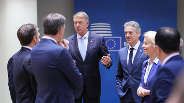 Klaus Iohannis s-a pronunţat, la reuniunea de vară a Consiliului European, pentru identificarea celor mai bune soluţii de revizuire a Cadrului Financial Multianual / Ce alte teme au fost abordate