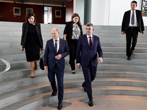 Marcel Ciolacu spune că nu a fost un exerciţiu de imagine deplasarea sa la Berlin cu avion de linie: A fost pur şi simplu o dorinţă a mea personală, cum am călătorit până acum să o fac şi de acum încolo / Nu m-am simţit în niciun fel ameninţat 