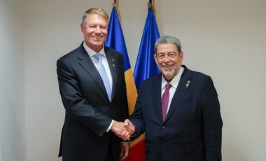 Iohannis a discutat cu preşedintele pro tempore al CELAC despre modalităţile de dezvoltare şi aprofundare a relaţiilor dintre România şi statele din America Latină şi Caraibi