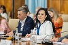 Simona Bucura-Oprescu, întrebată ce a învăţat la Academia Naţională de Informaţii „Mihai Viteazul”: Rigoare şi disciplină / Ministrul Muncii: Soţul meu are două arme care sunt peste 5.000 euro. E vânător la a patra generaţie