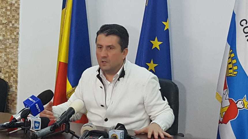 Fostul primar al Constanţei Decebal Făgădău, achitat într-un dosar în care era acuzat de vânzarea nelegală a unor terenuri / Decizia nu este definitivă
