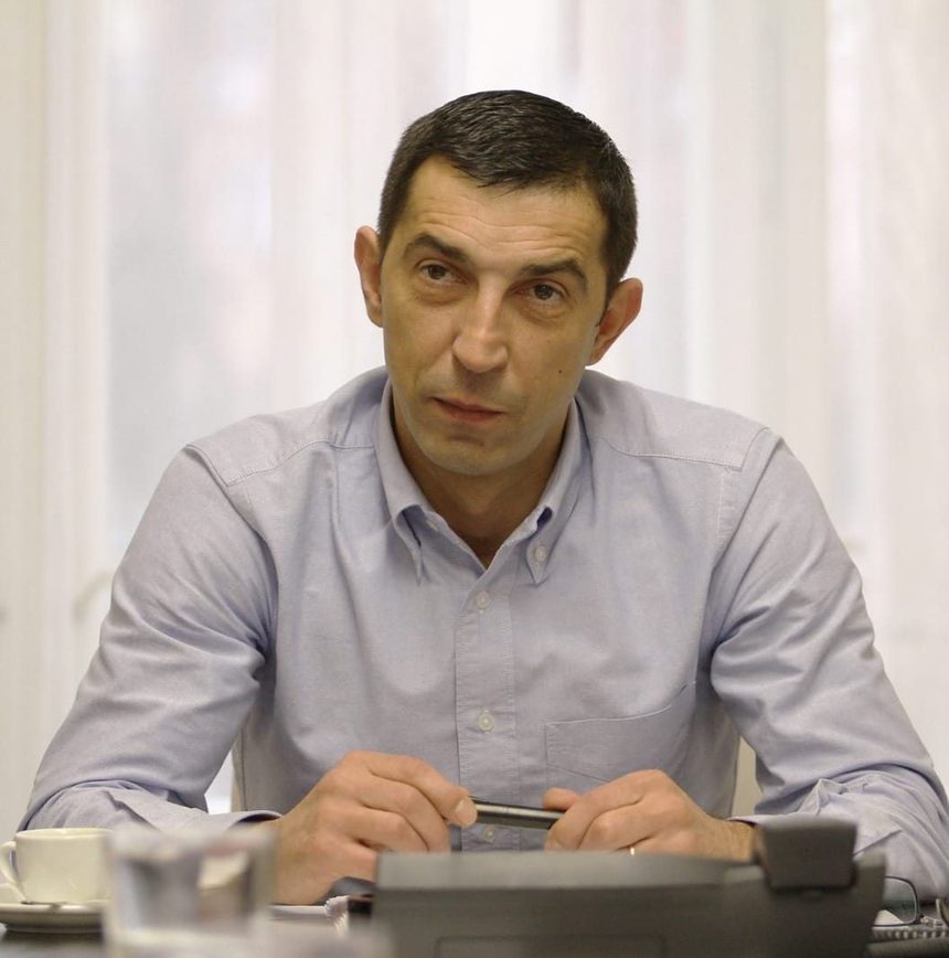 UPDATE - Purtătorul de cuvânt al Guvernului anunţă că Ciprian Dobre este noul prefect al judeţului Mureş / Vasile Oprea, numit în funcţia de subprefect al judeţului Mureş
