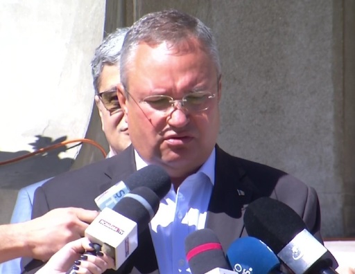 Ciucă, întrebat dacă a discutat cu premierul Ciolacu cu mandatul pe masă: Nu se pune problema / Ce spune liderul PNL despre varianta alegerilor anticipate