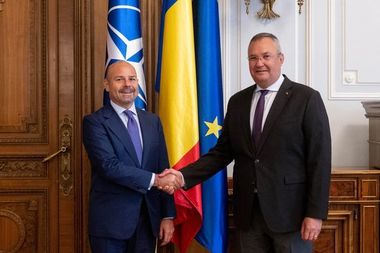 Preşedintele Senatului, Nicolae Ciucă, întâlnire de lucru cu ambasadorul Republicii Italiene la Bucureşti / Liderul PNL a mulţumit pentru sprijinul necondiţionat al Italiei în procesul de admitere în OCDE şi în integrarea în Spaţiul Schengen