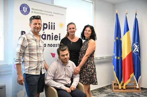Natalia Intotero anunţă că tânărul Carol, un băiat cu handicap locomotor, a început să lucreze la Ministerul Familiei: Prezenţa lui va aduce o perspectivă constructivă întregii echipe