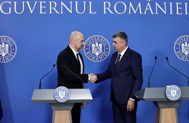 Premierul Marcel Ciolacu, de Ziua Independenţei Ucrainei: Transmit vecinilor noştri ucraineni cele mai bune gânduri şi întreaga susţinere pentru recâştigarea păcii şi libertăţii
