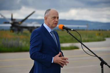 Mircea Geoană, mesaj către ucraineni: Astăzi sărbătoriţi Ziua Independenţei! Şi continuaţi să luptaţi neînfricaţi pentru independenţa voastră. Preşedintele Putin a crezut că v-o poate lua, dar nu a reuşit!