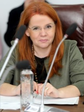 Guvernul a adoptat o hotărâre prin care Anca-Diana Artene a fost eliberată din funcţia de subprefect al Capitalei, la cererea ei 