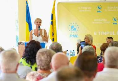 Alina Gorghiu: Nu vreau să mai aud de vreun pensionar că trebuie să meargă în instanţă pentru că i-a fost calculată greşit pensia. În prezent, sunt în curs de soluţionare circa 12.600 de dosare de recalculare, 6300 depuse numai anul acesta