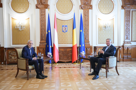 Klaus Iohannis, după întrevederea cu Preşedintele Austriei, Alexander Van der Bellen, în marja Summitului I3M: Apreciez sprijinul său continuu pentru o soluţie în favoarea aderării României la spaţiul Schengen cât mai curând posibil