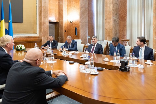 Premierul Marcel Ciolacu, întâlnire cu CEO-ul companiei NuScale Power, John Hopkins: Guvernul României susţine implementarea tehnologiei reactoarelor modulare de mici dimensiuni