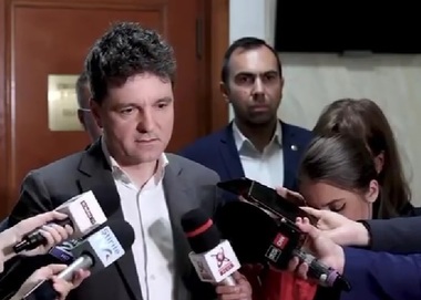 Nicuşor Dan: Vrem să mergem între Piaţa Unirii şi Podul Izvor cu un trotuar de 3 metri, suspendat deasupra apei, pe care să fie promenadă pietonală şi cu piste de biciclete