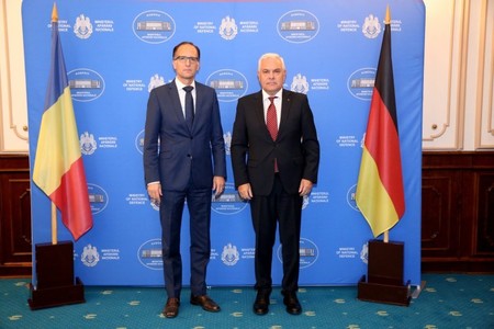 Ministrul Apărării, înâlnire cu ambasadorul Republicii Federale Germania – S-a discutat despre siguranţa cetăţenilor din zonele învecinate cu Ucraina şi cooperarea NATO-UE