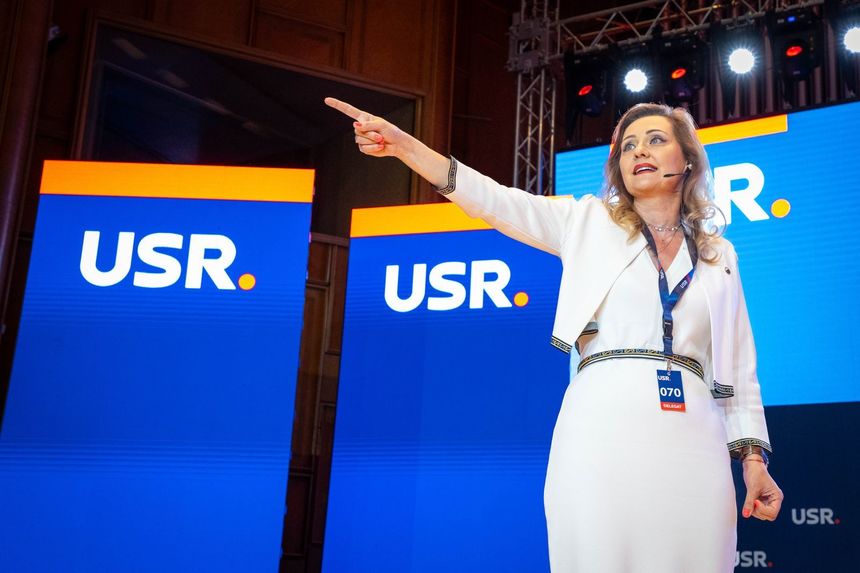 Elena Lasconi, Dan Barna, Vlad Voiculescu şi Vlad Botoş deschid lista candidaţilor USR la alegerile europarlamentare din 2024 / Lista comună a polului de dreapta va fi finalizată după negocierile cu PMP şi Forţa Dreptei

