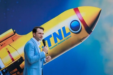 Sebastian Burduja, la Şcoala de Vară a TNL: Într-o lume dificil de gestionat, generaţia actuală se prezintă cu prea mulţi politicieni, dar cu prea puţini lideri autentici