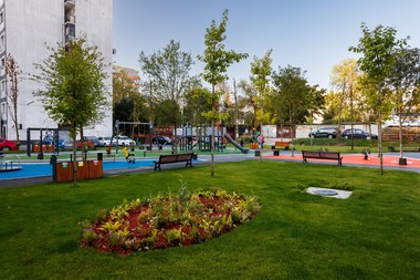 Primarul din Cluj-Napoca anunţă construirea unui nou loc de joacă în Cartierul Mănăştur, în locul unei vechi centrale termice / Investiţie de peste 1,6 milioane de lei / Boc: Trebuie să încurajăm copiii noştri să facă sport

