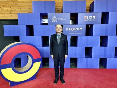 Emil Boc, discuţii cu primarul din Barcelona, la Forumul Alianţelor Universitare Europene / S-a discutat despre probleme de viziune strategică cu privire la dezvoltarea urbană