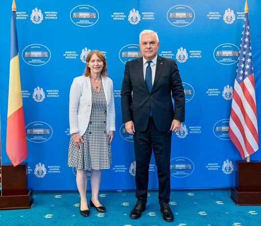 Ministrul Apărării, discuţie cu ambasadorul SUA în România, ES Kathleen Kavalec, despre impactul războiului de agresiune al Federaţiei Ruse asupra securităţii regionale: Este important să suplimentăm misiunile NATO de poliţie aeriană