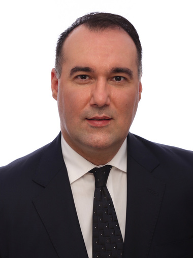 Grupul parlamentar al minorităţilor a cerut sancţionarea deputatului Andi-Gabriel Grosaru, după ce i-a numit, în plen, „entităţi” care „nici măcar vertebrate nu sunt” / Sesizarea, trimisă Comisiei juridice