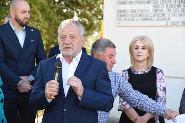 Tudor Buzatu, fiul preşedintelui Consiliului Judeţean Vaslui: Iubesc partidul din care fac parte, înţeleg şi atitudinea lor, este o atitudine politică, nu ştiu dacă este corectă sau incorectă / Am anunţat telefonic că îmi dau demisia