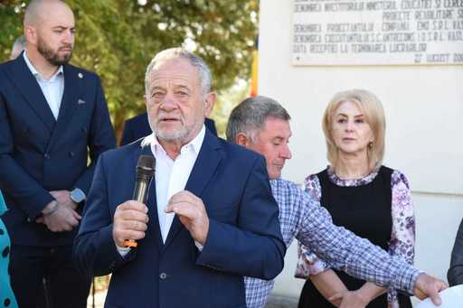 Tudor Buzatu, fiul preşedintelui Consiliului Judeţean Vaslui: Iubesc partidul din care fac parte, înţeleg şi atitudinea lor, este o atitudine politică, nu ştiu dacă este corectă sau incorectă / Am anunţat telefonic că îmi dau demisia