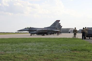 Parlamentul a luat act de solicitarea Ministerului Apărării Naţionale privind iniţierea procedurii de atribuire a acordurilor aferente achiziţiei a 32 de avioane F-35