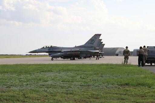 Parlamentul a luat act de solicitarea Ministerului Apărării Naţionale privind iniţierea procedurii de atribuire a acordurilor aferente achiziţiei a 32 de avioane F-35