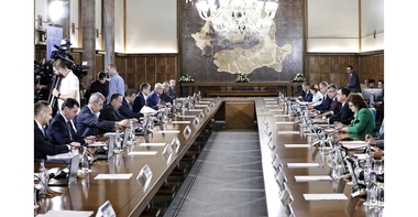 Guvernul a adoptat o hotărâre prin care Institutul Naţional de Cercetare-Dezvoltare pentru Energie Bucureşti va fi preluat de Institutul naţional de Cercetare-Dezvoltare pentru Inginerie Electrica Bucureşti