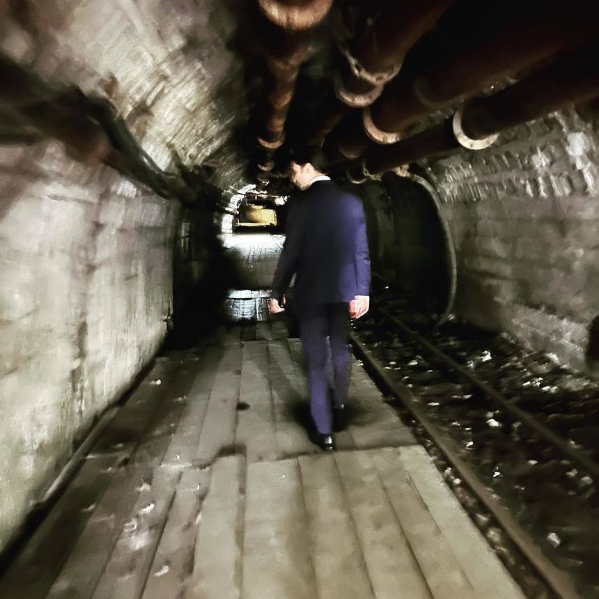 Sebastian Burduja: Se vede lumina de la capătul tunelului / Guvernul României a adoptat trei acte normative iniţiate de Ministerul Energiei, care deschid o nouă etapă pentru Valea Jiului

