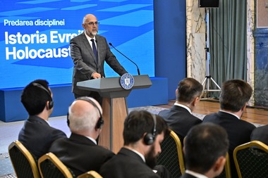 Kelemen Hunor, despre predarea în şcoli a Istoriei Evreilor. Holocaustul:  Facem o încercare curajoasă de a ajuta generaţiile tinere să înţeleagă de ce trebuie dărâmate zidurile prejudecăţilor