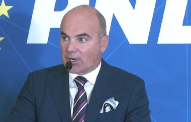 Rareş Bogdan: Strategia PNL în acest moment este „Prin Noi Înşine”. Noi avem posibilitatea să guvernăm şi cu stânga şi cu dreapta. Acesta este avantajul PNL