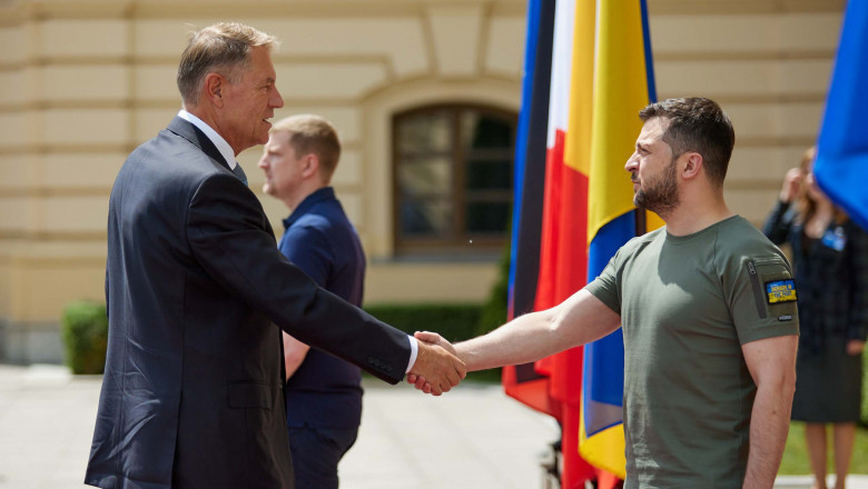 Preşedintele Klaus Iohannis îl primeşte marţi la Palatul Cotroceni pe preşedintele Ucrainei, Volodimir Zelenski: Vizita reconfirmă continuarea sprijinului necondiţionat al României pentru Ucraina, în contextul războiului ilegal al Rusiei