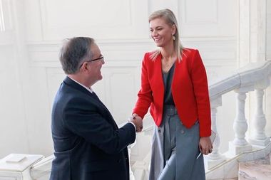 Alina Gorghiu, întâlnire cu Ambasadorul Regatului Unit: Ministerul Justiţiei a început demersurile pentru alocarea unui post de magistrat de legătură al României în Marea Britanie, pentru că este ţara din care sunt predaţi cei mai mulţi "fugari"