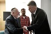 Premierul Marcel Ciolacu s-a întâlnit cu diaspora română din Israel: În astfel de momente, cuvintele nu pot alina pierderea persoanelor dragi / Comunitatea se poate baza pe întregul sprijin al Guvernului de la Bucureşti