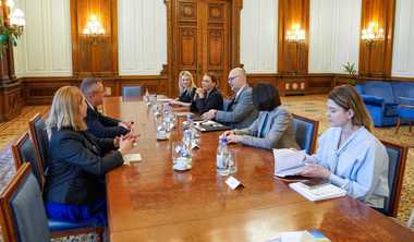 Nicolae Ciucă, întâlnire cu reprezentanţii Consiliului Investitorilor Străini din România: Anul trecut, ca o dovadă a încrederii în economia României, totalul investiţiilor străine a fost de aproape 11 miliarde de euro