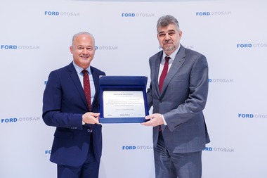 Marcel Ciolacu, vizită la fabrica Ford Otosan din Craiova: Am făcut un test-drive cu noul Turneo, poate rivaliza cu orice model concurent produs în altă fabrică a lumii / Este o maşină cu un brand american, dar în mod clar cu suflet oltenesc